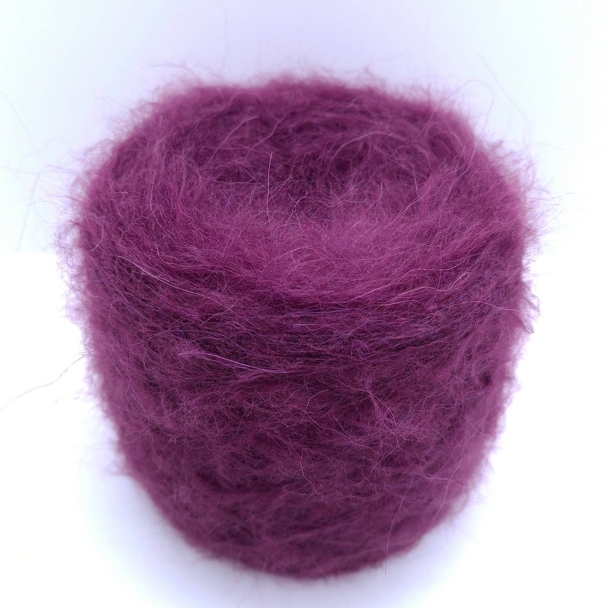 100g de hilo italiano suave de Alpaca cepillada color Púrpura N.1363