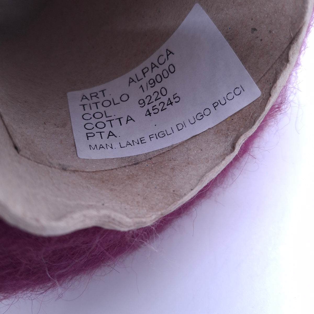 100g de hilo italiano suave de Alpaca cepillada color Púrpura N.1363