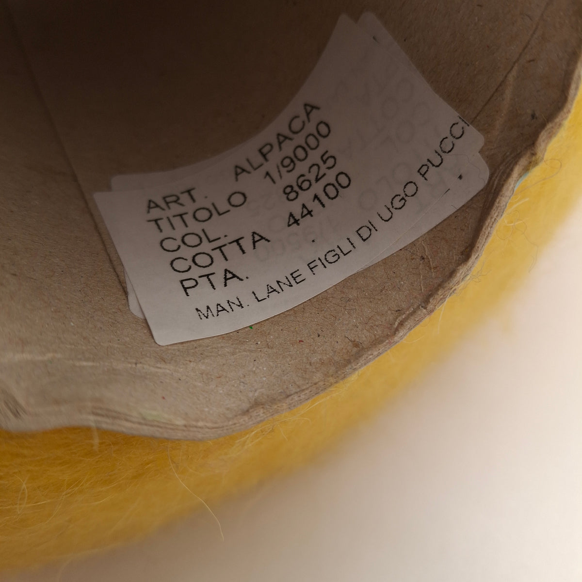 100g Hilo italiano suave de Alpaca cepillada color Amarillo N.1359