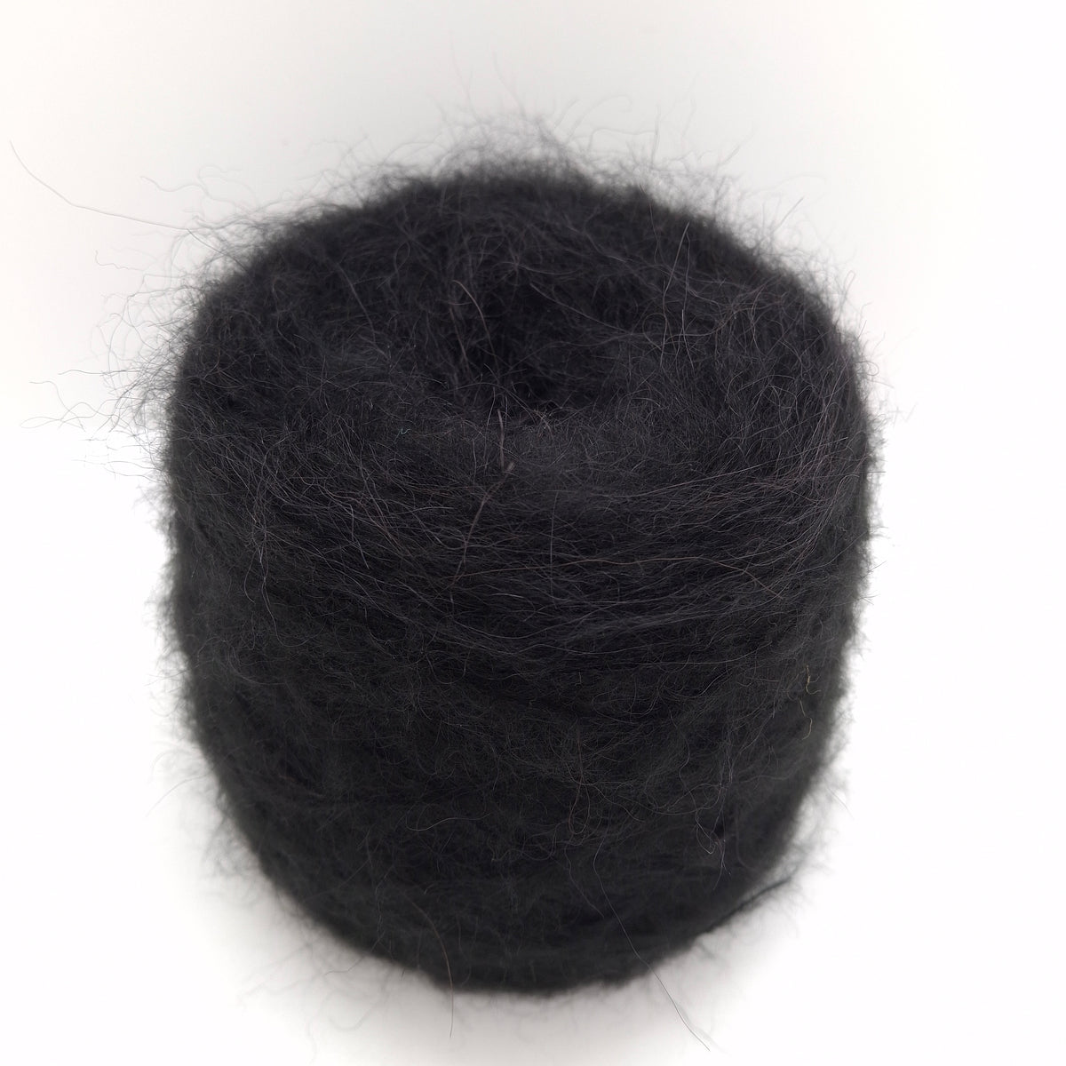 100g de hilo italiano suave de Alpaca Cepillada, color Negro N.1357