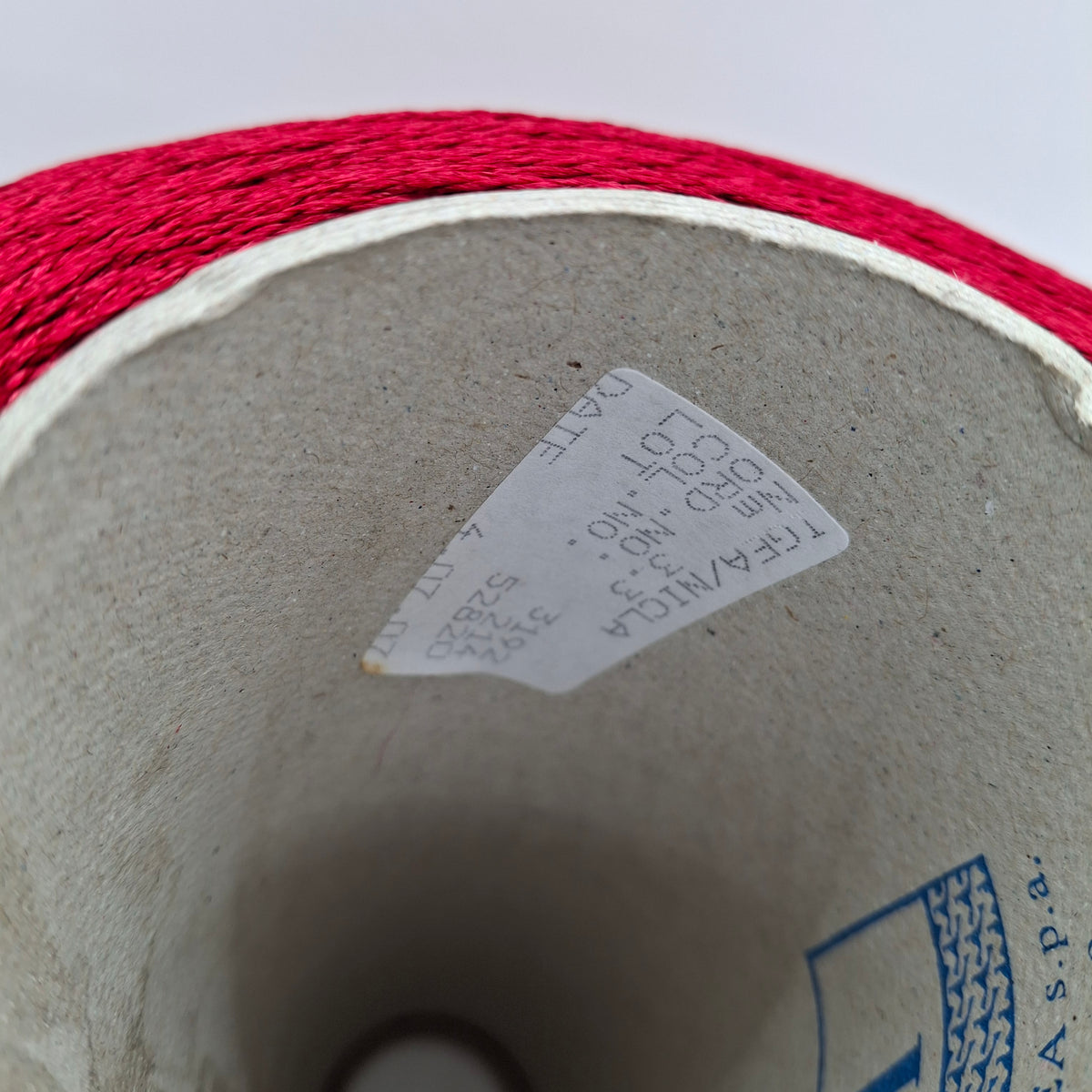 Viscosa 100% filato italiano colore Rosso Scuro Lucido  N.1373