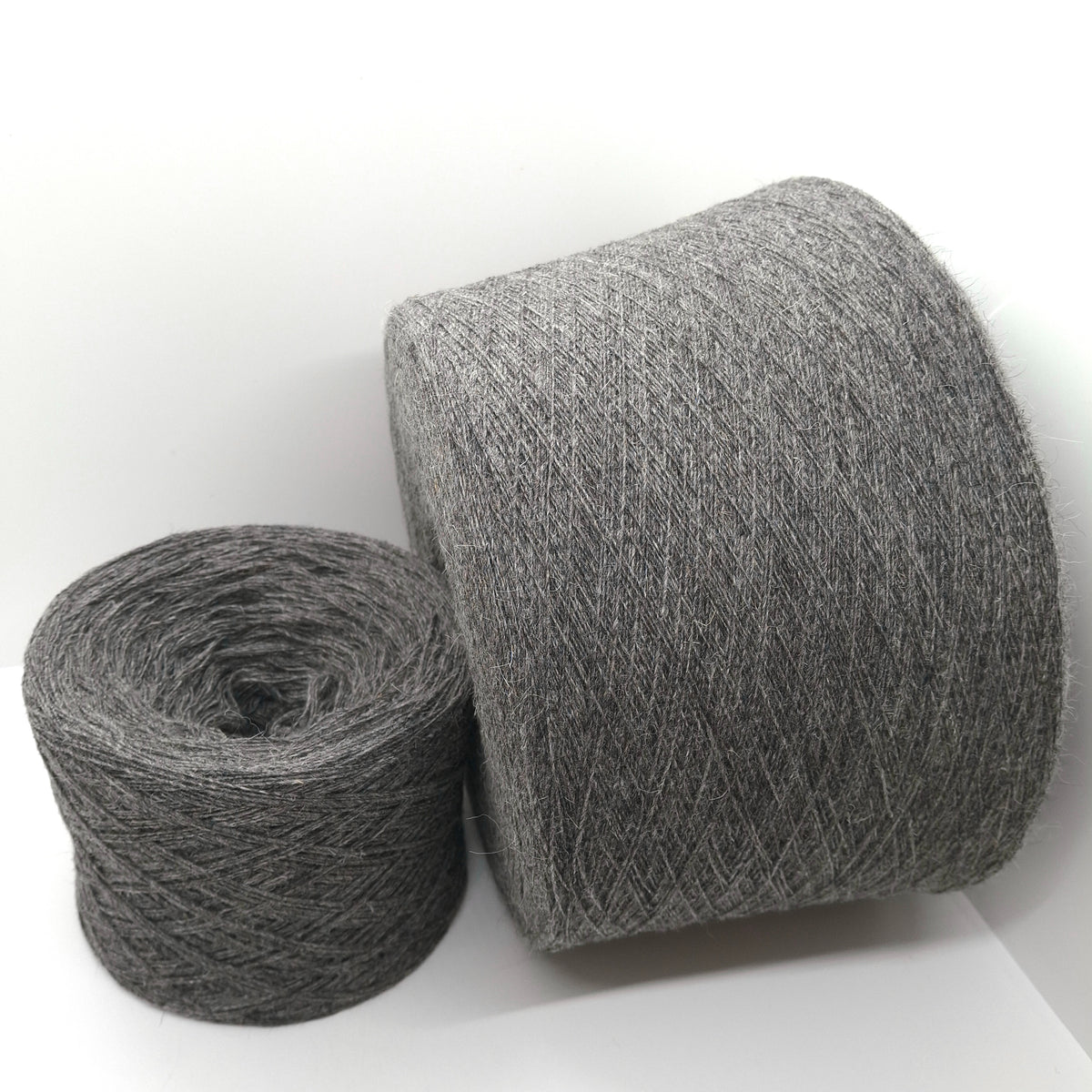 100g Alpaca wool Italian yarn color Gray N.1391