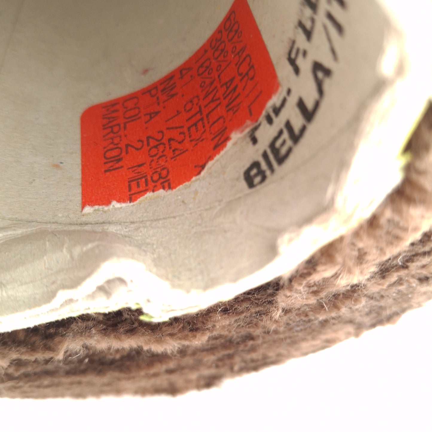 Hilo italiano Tagliatino de 100 g color Negro Brillante N.1109